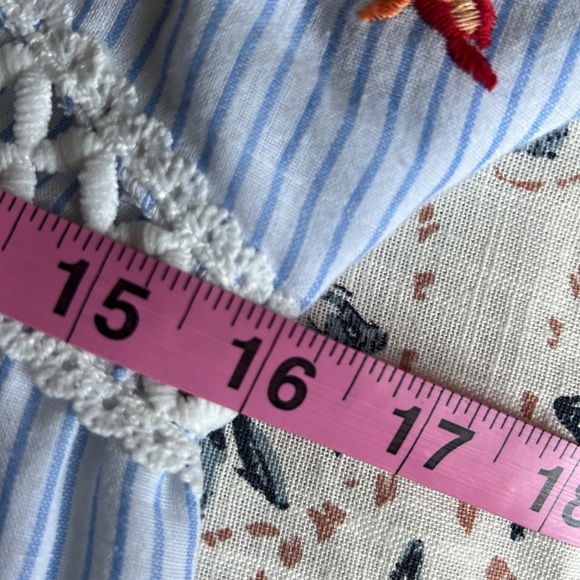 En Crème Smock Dress with Floral Embroidery - Picture 8 of 9